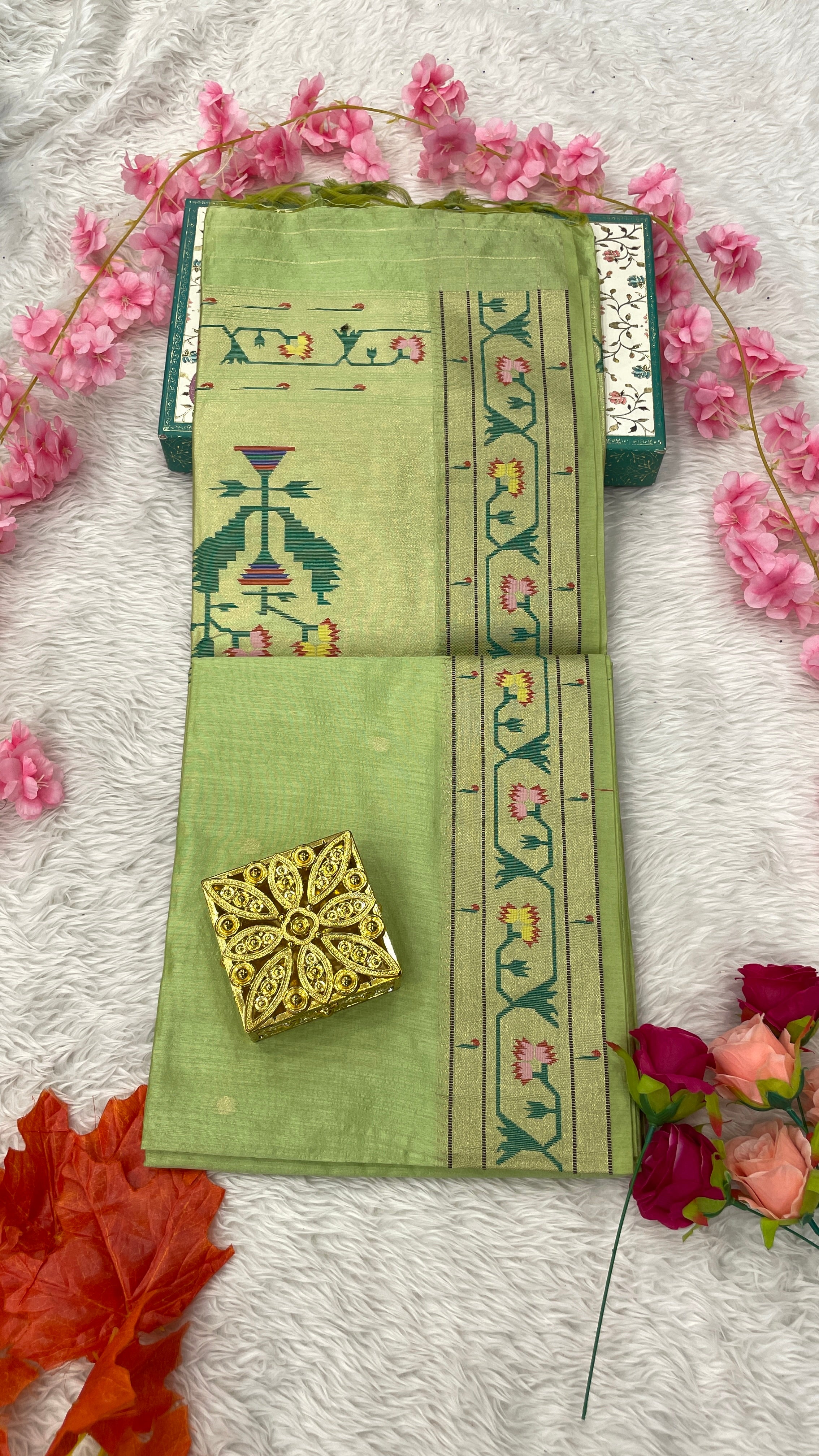 Jamdani Cotton Sarees with Paithani Pallu And Minakari Border