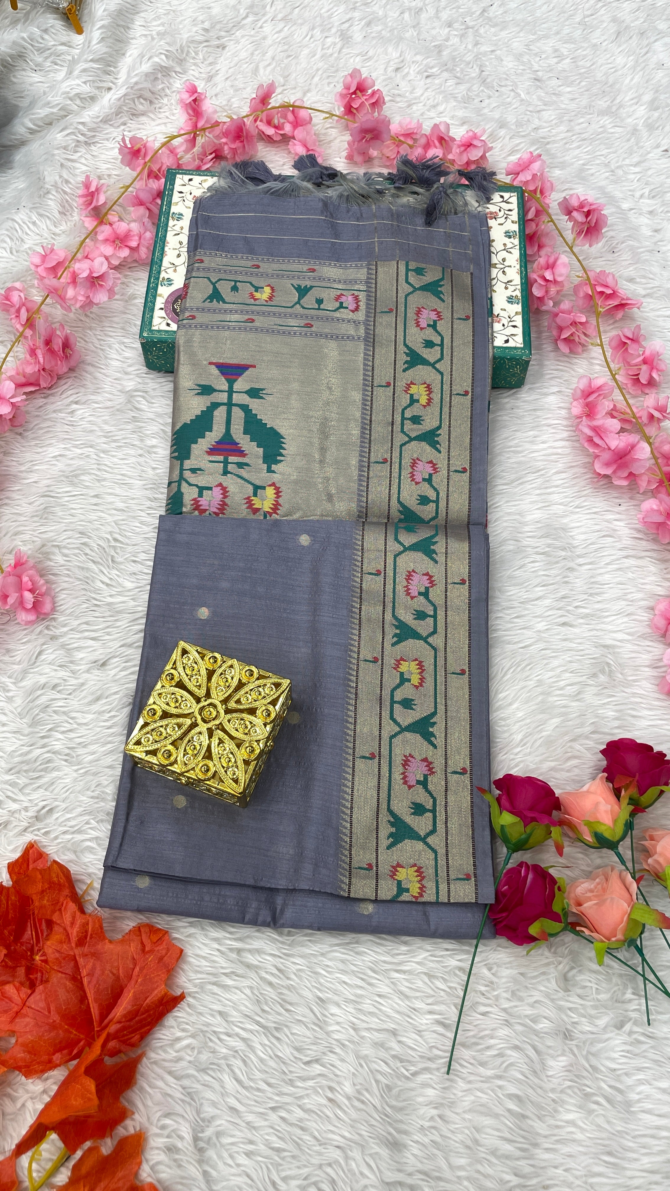 Jamdani Cotton Sarees with Paithani Pallu And Minakari Border