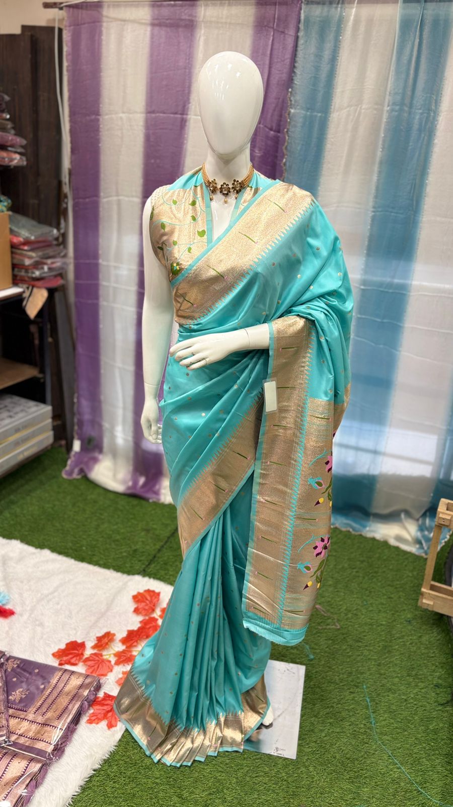 Muniya paithani